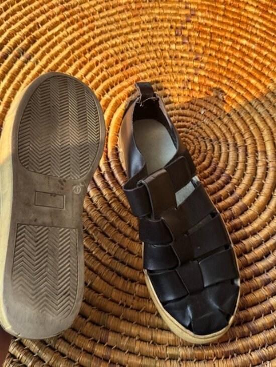 Fisherman mens size 10 black sandals main image 4